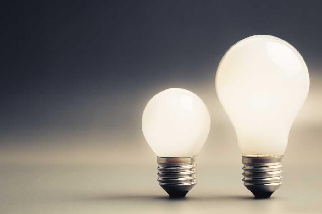 3954775-0-91974400-1744016559-shutterstock_434825713-100949439-orig-1 shutterstock 434825713 big and small light bulbs