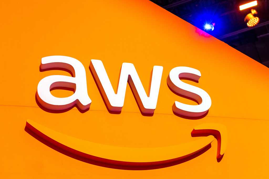 3976449-0-81188800-1746191226-shutterstock_1584762601-1 AWS