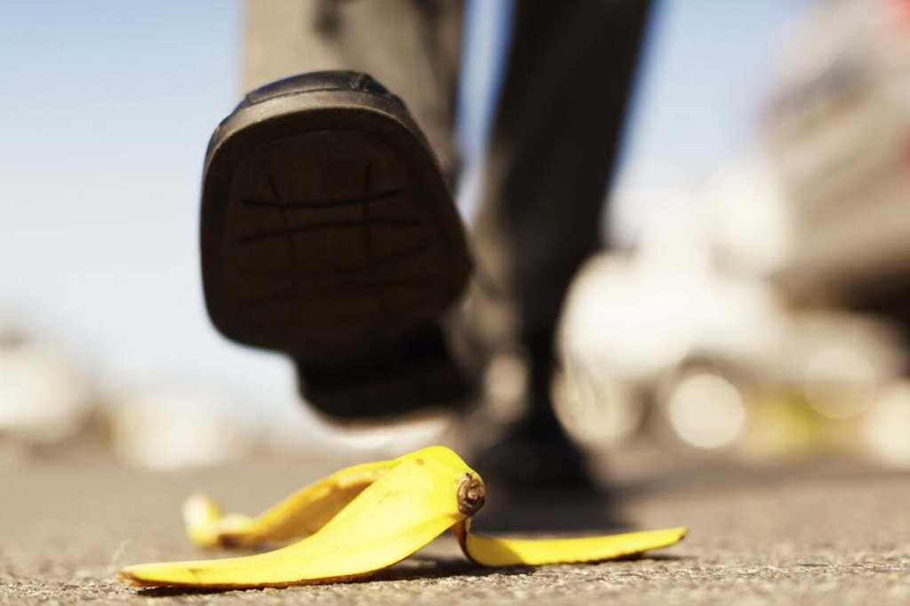 3999603-0-38885400-1749027805-banana-peel_slip_accident_mistake_fall_by-rapideye-getty-100787946-orig-100929284-orig-1 banana peel slip accident mistake fall by rapideye getty