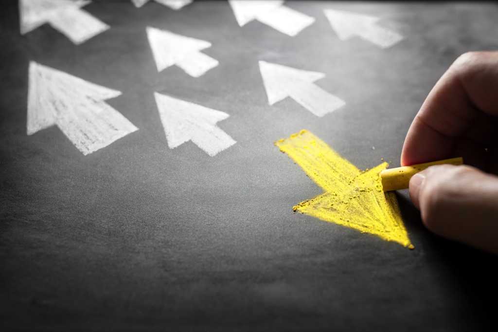 4001113-0-55437700-1749200529-change_direction_leadership_arrow_outside_box_creativity_choice-100745944-orig-1 change direction leadership arrow outside box creativity choice